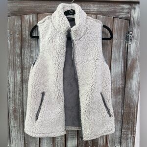 Women's Grey Sherpa Fleece Vest Size Small - Brand New
